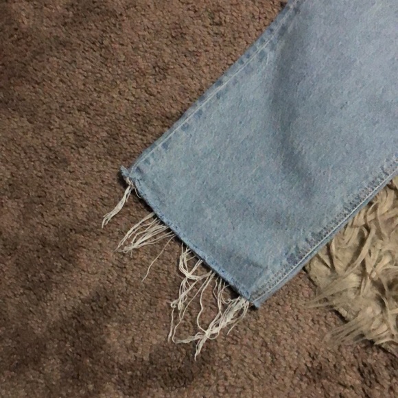 GAP Wmns Sz 2-High Rise Slouchy Straight-Raw Hem-Button Fly-Light Wash-EUC - Picture 4 of 14